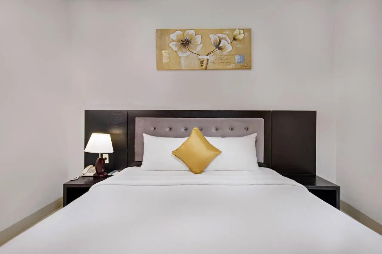 Golden Star Hotel & Apartment By Thg Da Nang