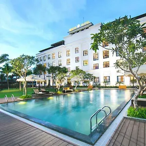 4* Hotel Nesta